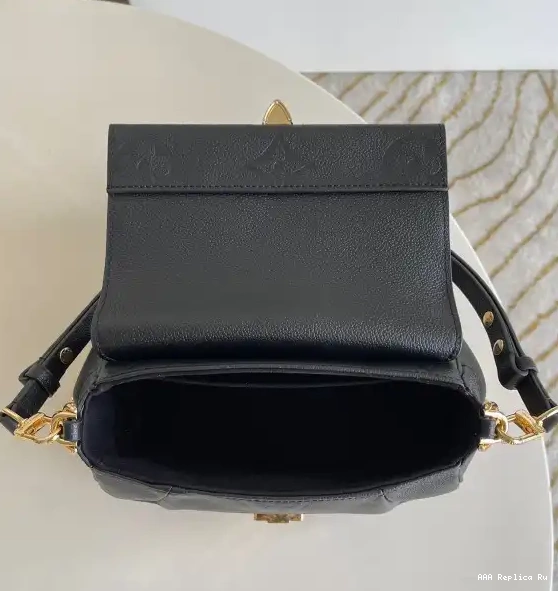AAA Pruses Bags LOUIS VUITTON FAVORITE 0521